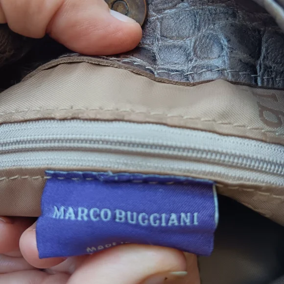 Elegant Brown Crocodile-Embossed Women's Bag - Picture 4 of 4